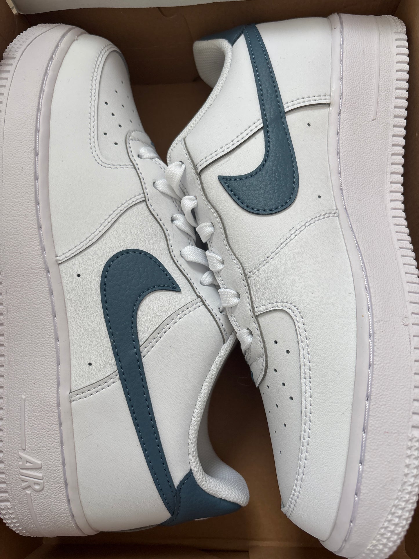 Nike Air Force 1 in weiss/blauton, Größe wählbar