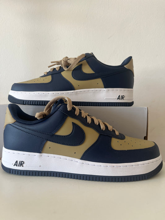 Nike Air Force 1 '07 dunkelblau/beige/weiß, Größe 44,5