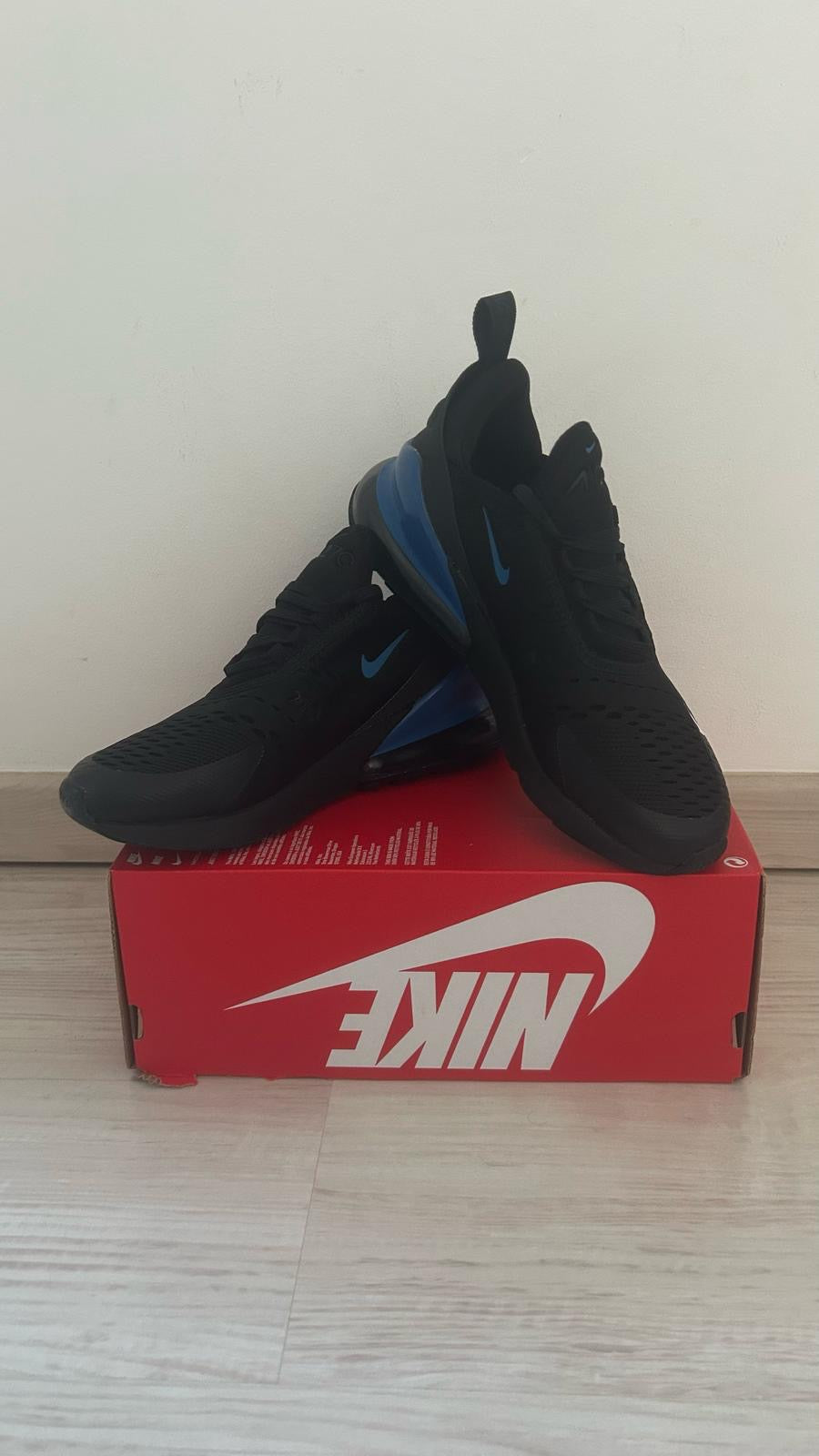 Nike Air Max 270 Größe 39 schwarz/blau