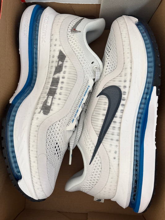 Nike Pegasus Premium, Größe 41 in weiss/blau