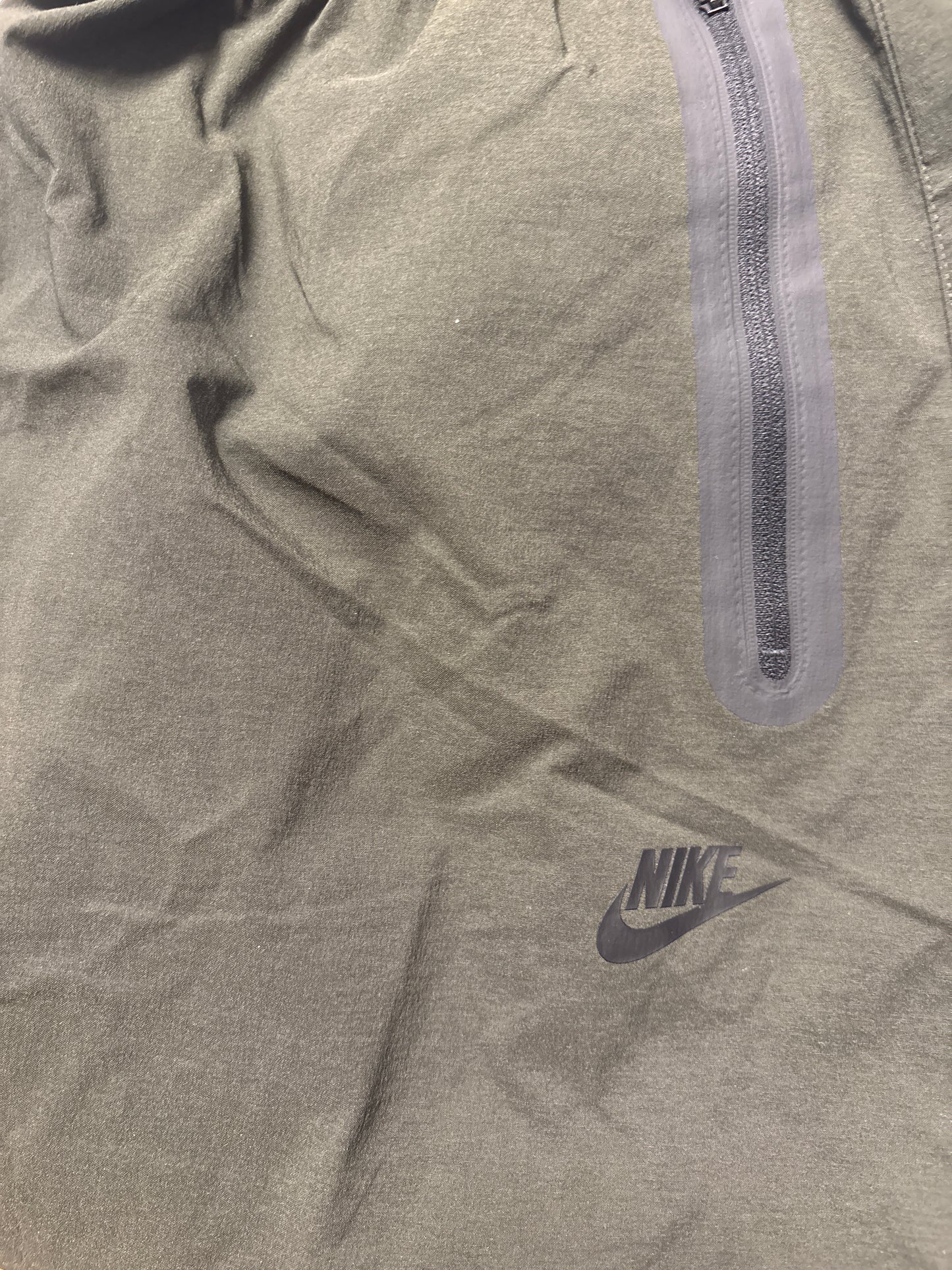 Nike Windbreaker Hose in dunkelgrün , Größe L