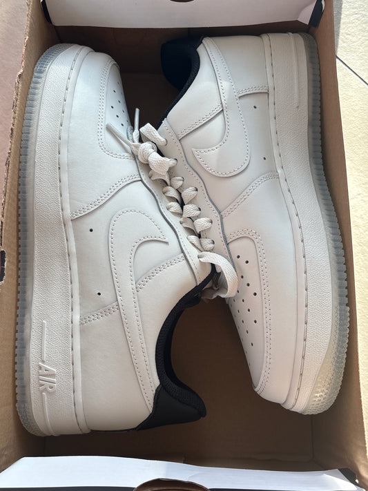 Nike Air Force 1 '07 in weiß/schwarz, Größe 41