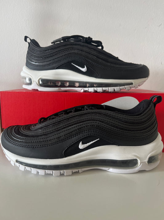 Nike Air Max 97 in schwarz/weiss Größe 38