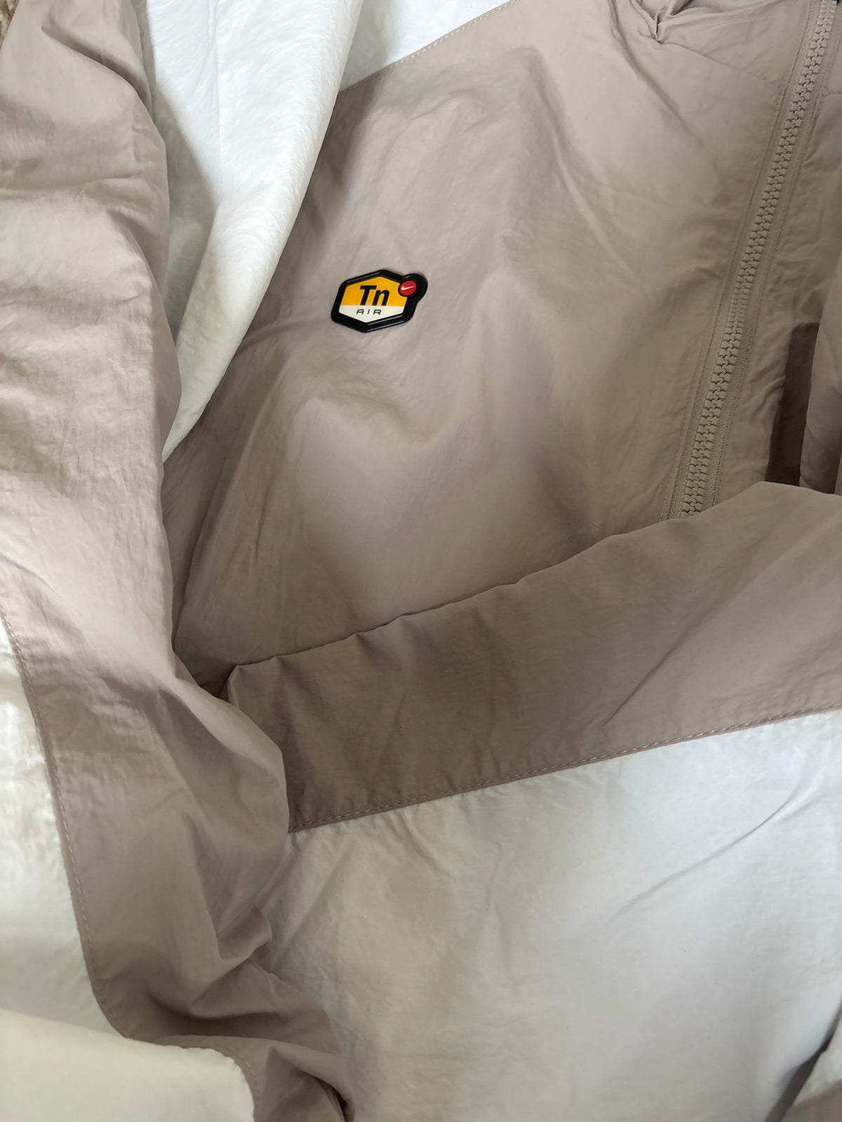 Nike kurze TN Jacke, weiß/beige/neon , Größe wählbar