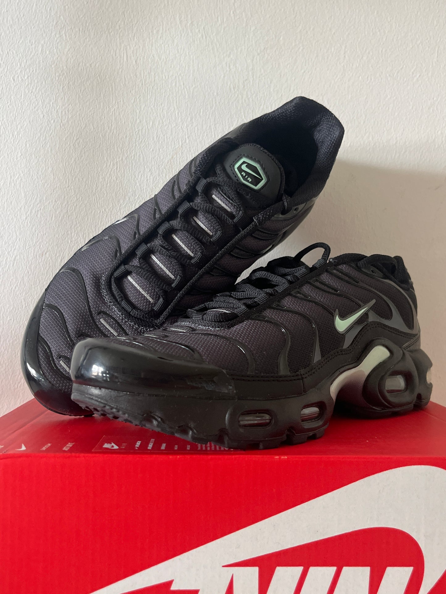 Nike Air Max Plus in schwarz/türkis, Größe 39
