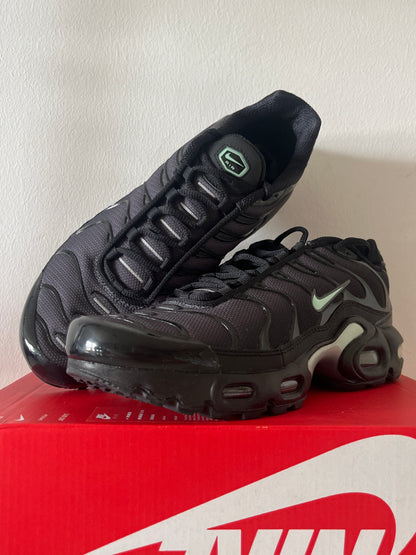 Nike Air Max Plus in schwarz/türkis, Größe 39
