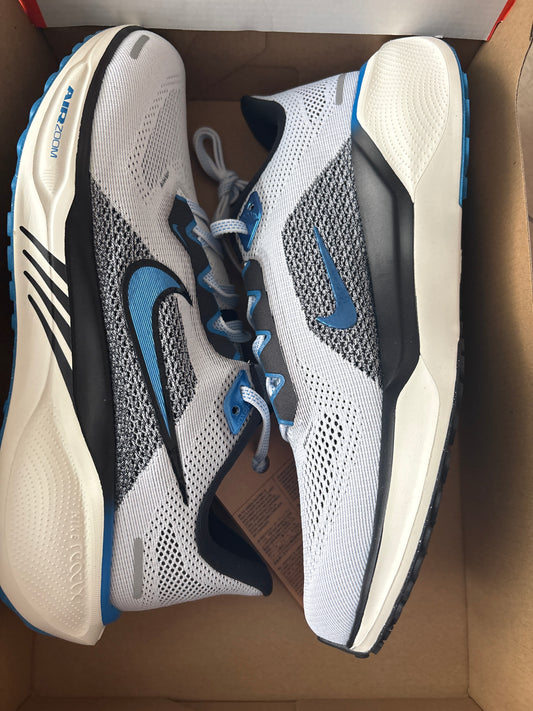Nike Zoom Pegasus 41 schwarz/weiss/blau, Größe 48,5
