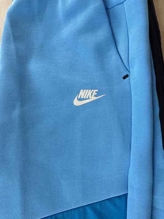 Nike Techhose in blau, Größe wählbar