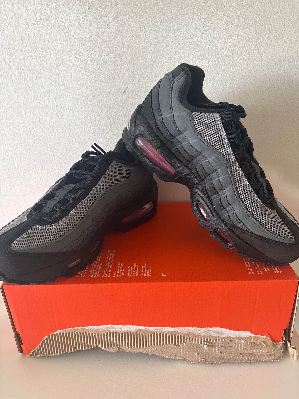 Nike Air Max 95 in schwarz/grau, Gr. Wählbar