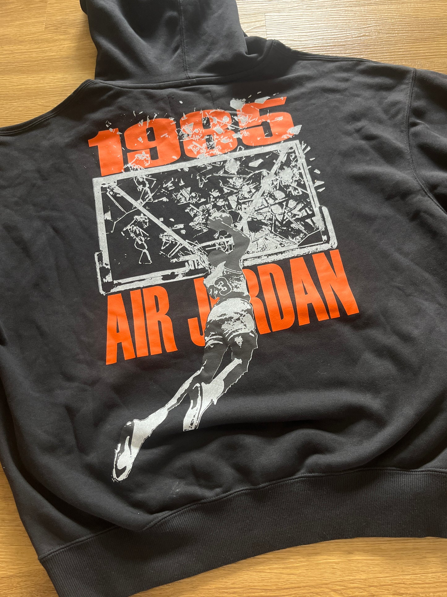 Nike Jordan Hoodie in schwarz mit Backprint, Größe S