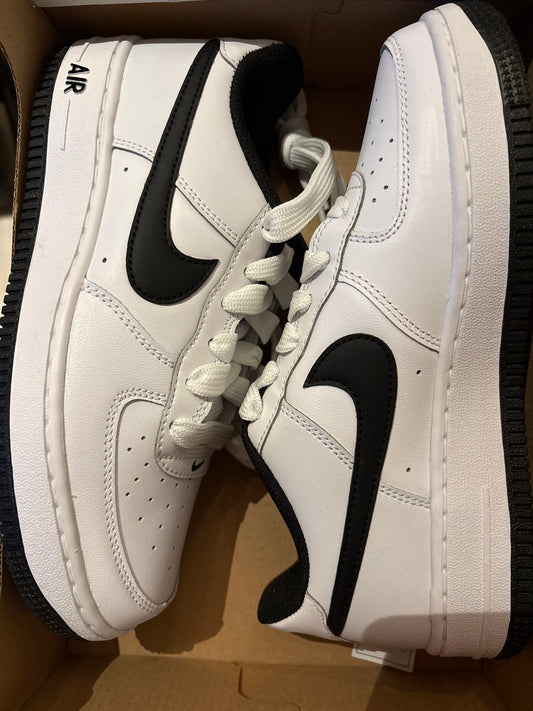Nike Air Force 1 in weiss/schwarz, Gr. Wählbar
