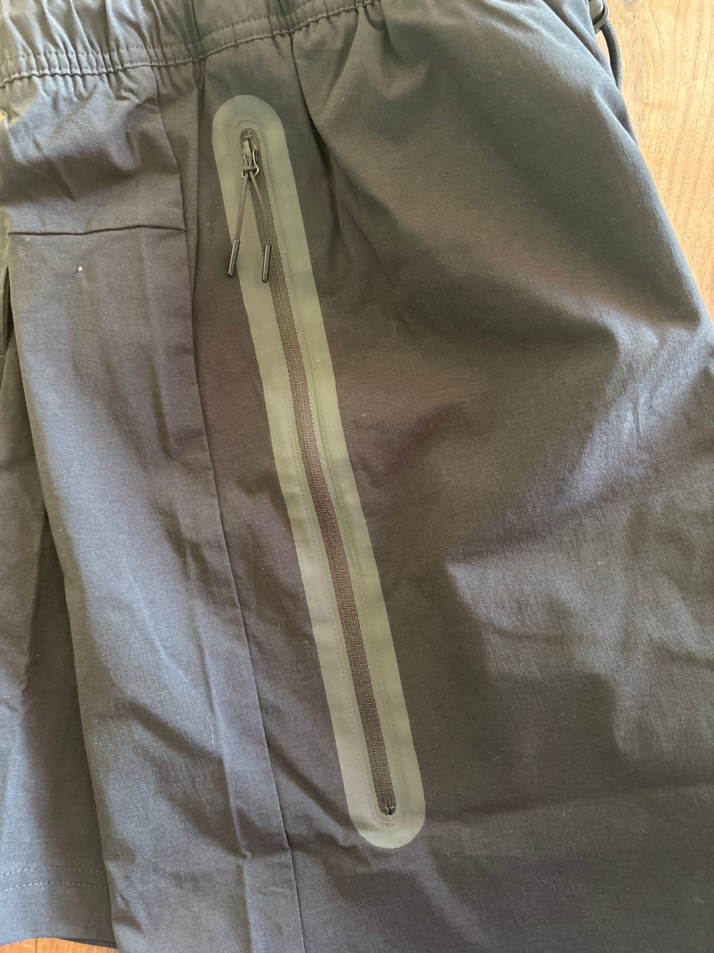 Nike Techhose kurz in schwarz, Größe wählbar