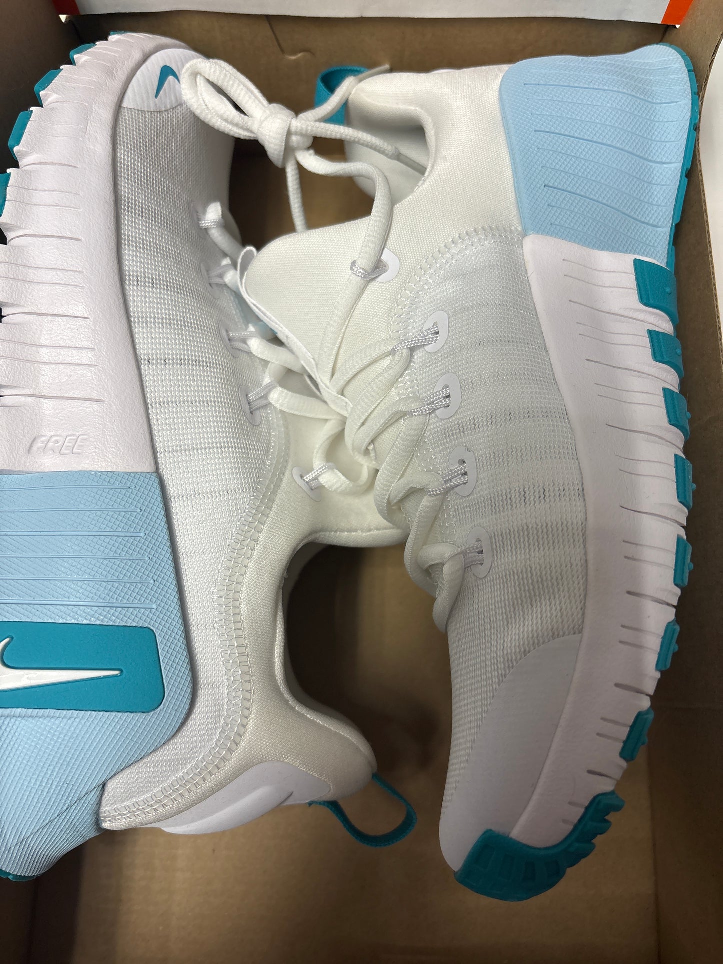 Nike Free Metcon 6, Größe 38 in weiss/blau