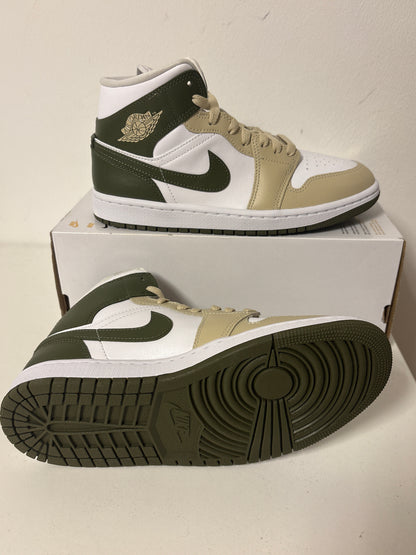 Nike Air Jordan 1 MID Größe 40 in weiss/grün/beige