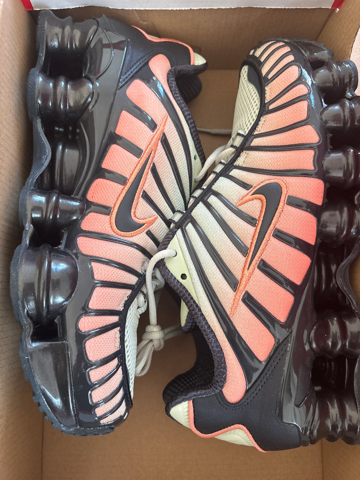 Nike Shox TL in Größe 38, bunt