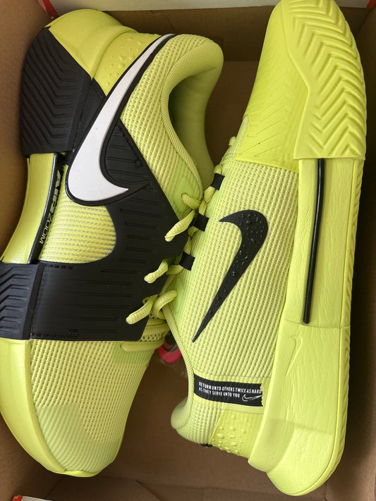 Nike Zoom GP Challenge 1, Größe 42,5 in gelb/schwarz