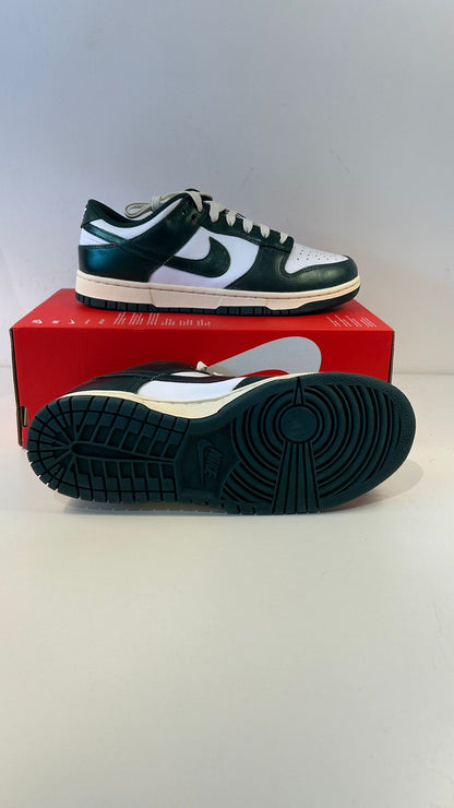 Nike Dunk low weiss/grün schimmernd , Größe 42