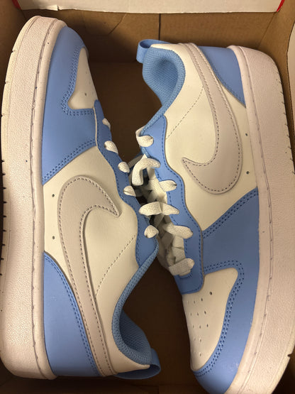 Nike Court Borough Low Recraft in weiss/hellblau, Größe 38,5