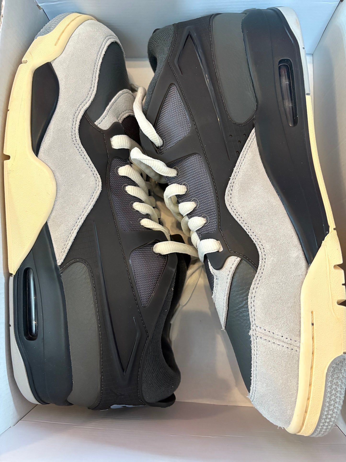 Nike AIR Jordan 4 RM in schwarz/grau, Größe wählbar