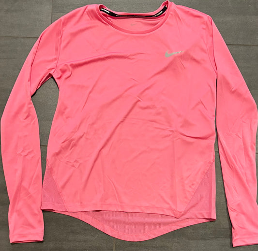 Nike Laufpulli in pink mit silbernen Nike Zeichen, Größe wählbar