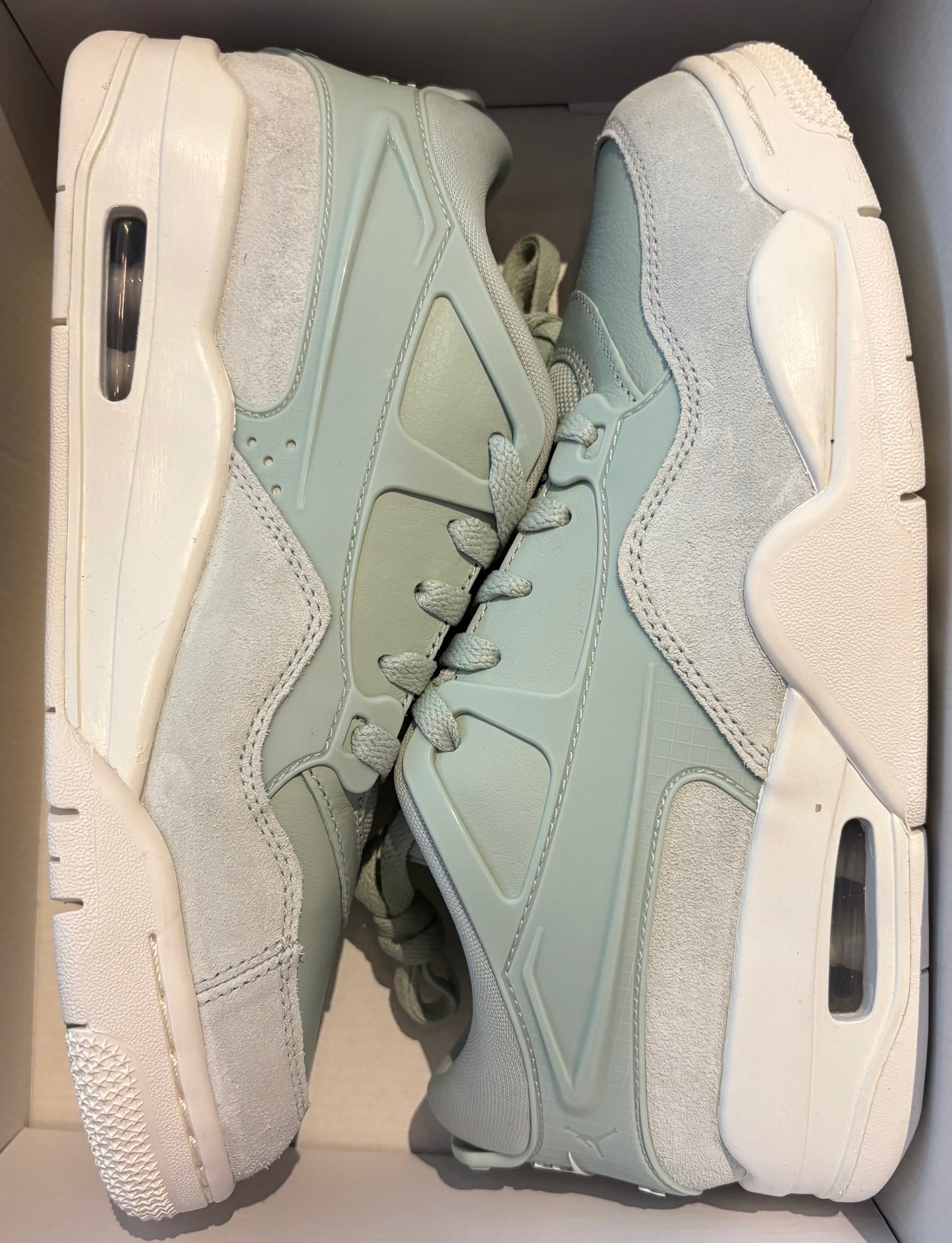 Nike AIR Jordan 4 RM in verschiedenen Grüntönen, Größe 40