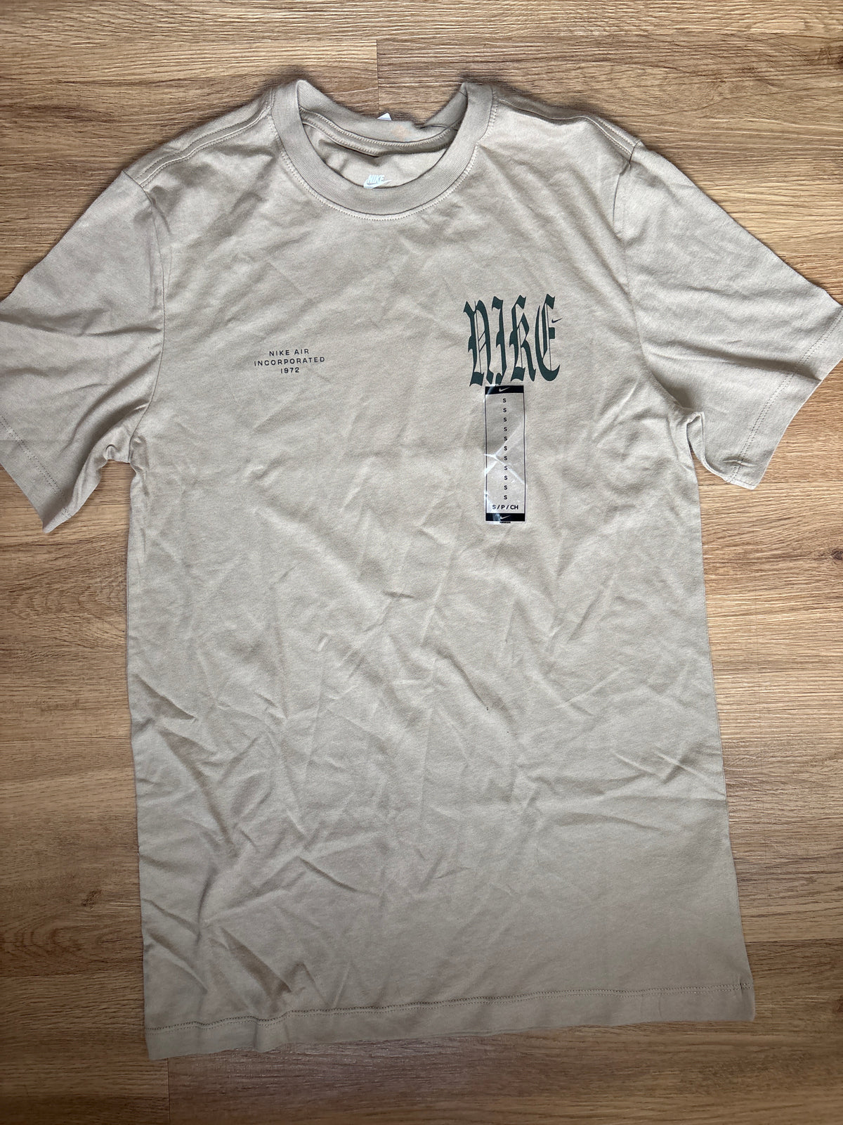 Nike Shirt, Größe S in beige/backprint