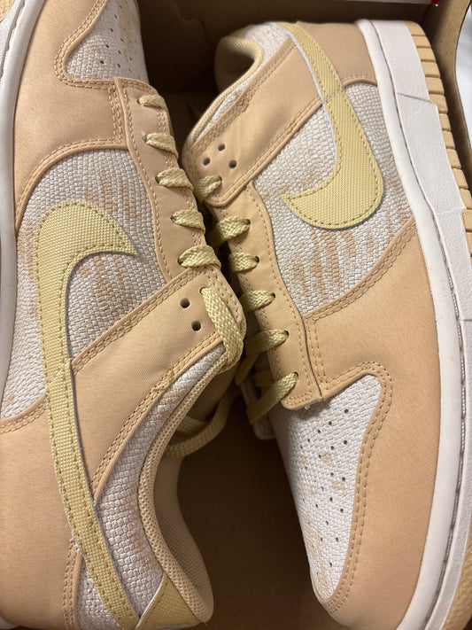 Nike Dunk Low, Gr. Wählbar in ockergelb/Muster