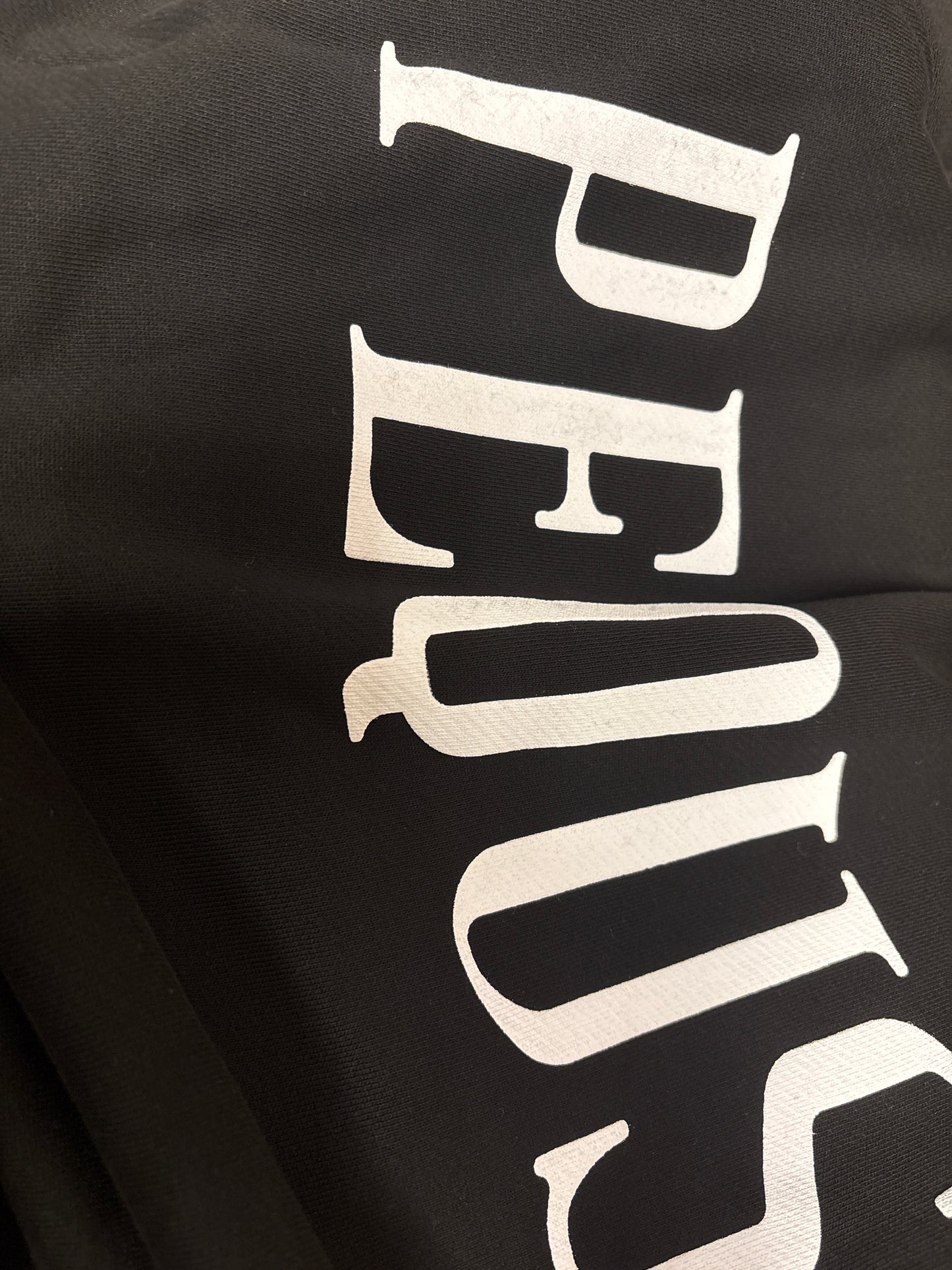 Pequs Hoodie in schwarz mit Backprint und Stern, Größe L