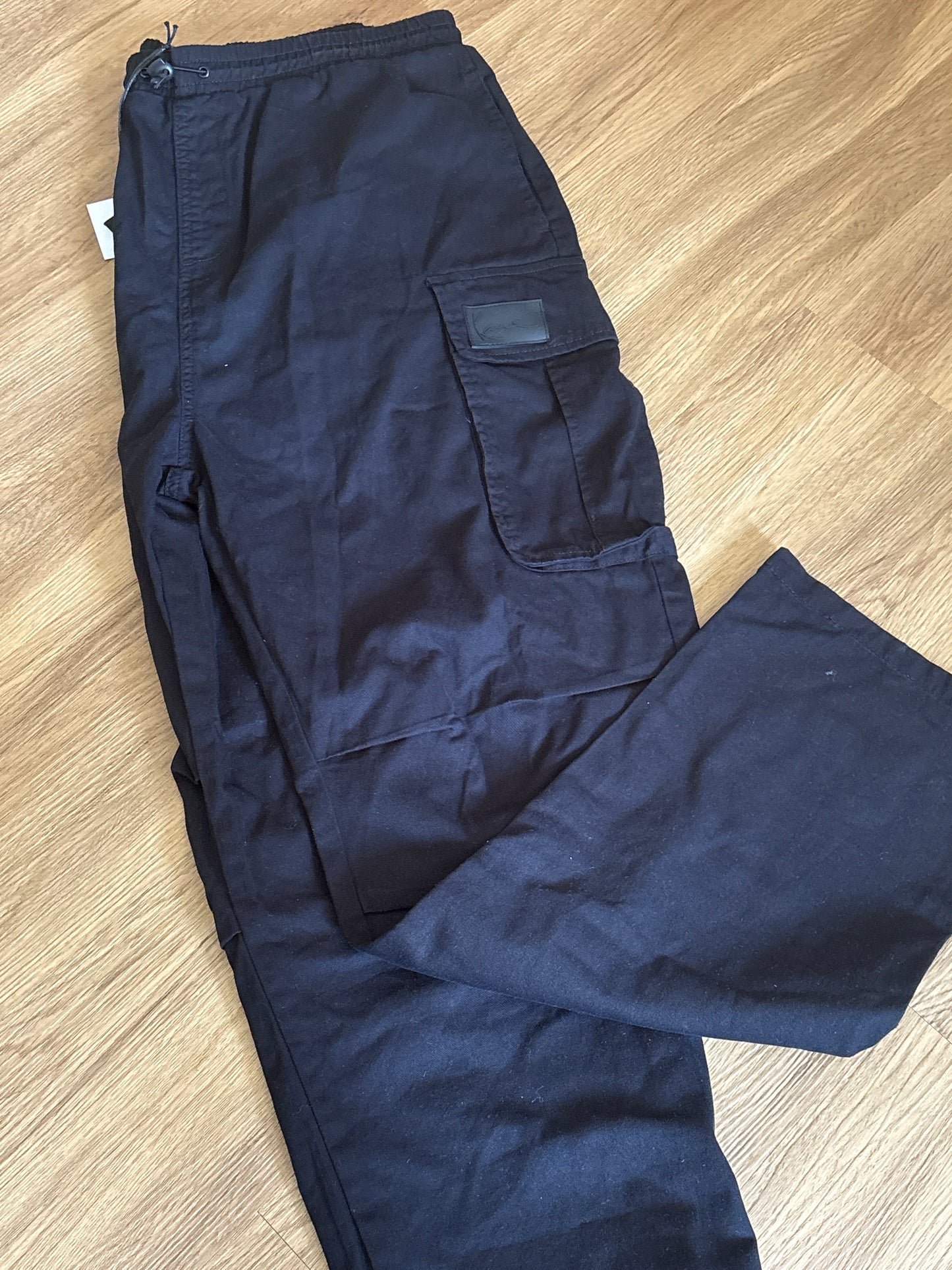 Karl Kani Cargo in schwarz, Größe XL
