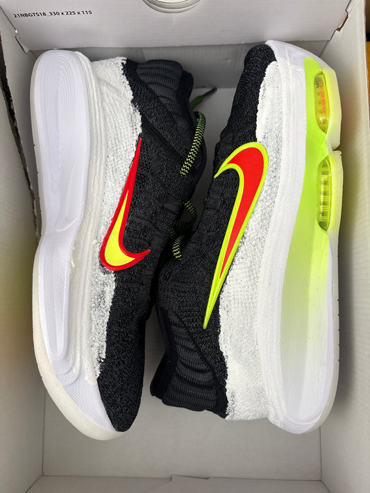 Nike G.T. Hustle 3, in weiss/schwarz/rot, Größe wählbar