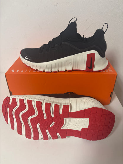 Nike Free Metcon 6, Größe 41 in schwarz/weiss/rot