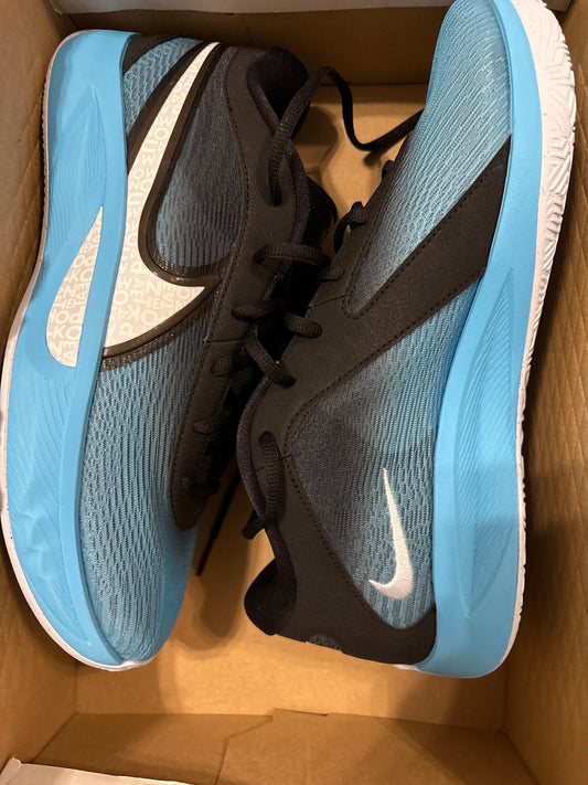 Nike Giannis Freak 6 XMAS, in blau/schwarz/weiss, Größe 47,5