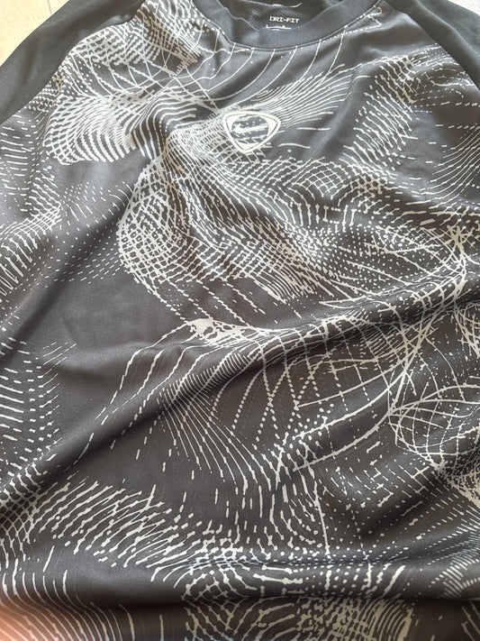 Nike Sportshirt Größe L in schwarz/weiss