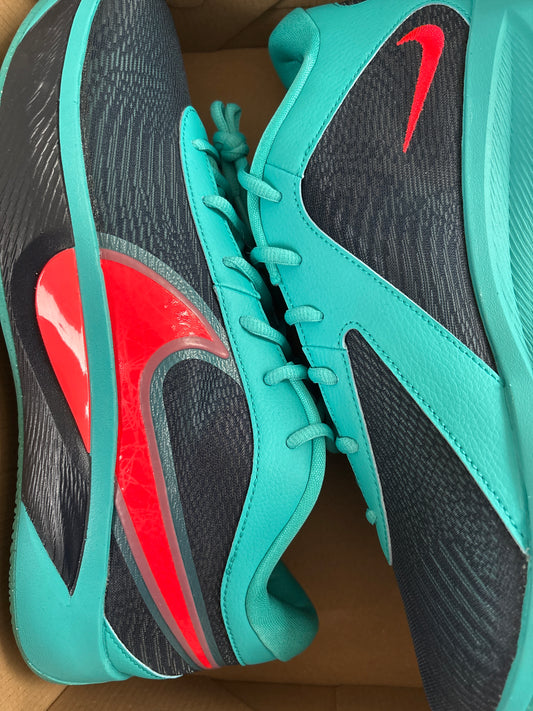 Nike Giannis Freak 6, in türkis/dunkelblau/rot, Größe wählbar