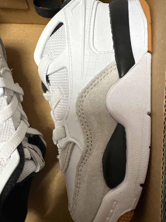 Nike AIR Jordan 4 RM in schwarz/weiss, Größe wählbar