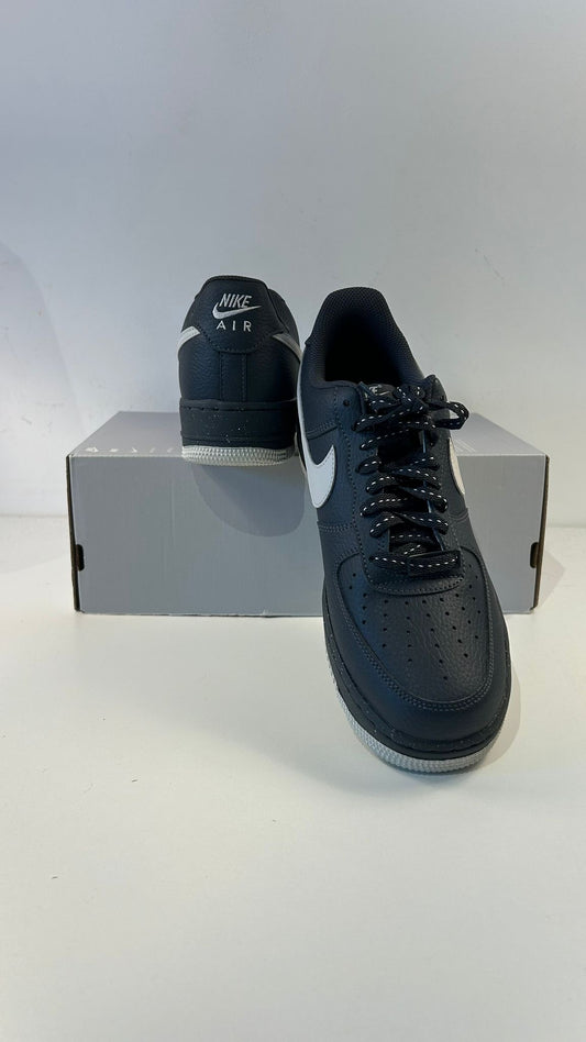 Nike Air Force 1 schwarz/leichtes Knochenweiss, Größe wählbar
