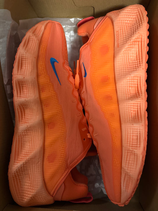 Nike Ava Rover in orange Gr. Wählbar