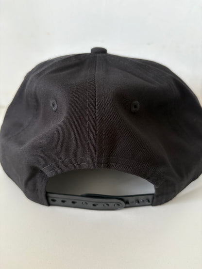 New Era Snapback Cap Oakland Raiders in komplett schwarz, Größe wählbar
