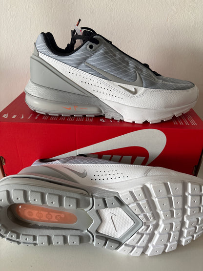 Nike Air Max Pulse weiß/grau/schwarz/orange, Größe 44