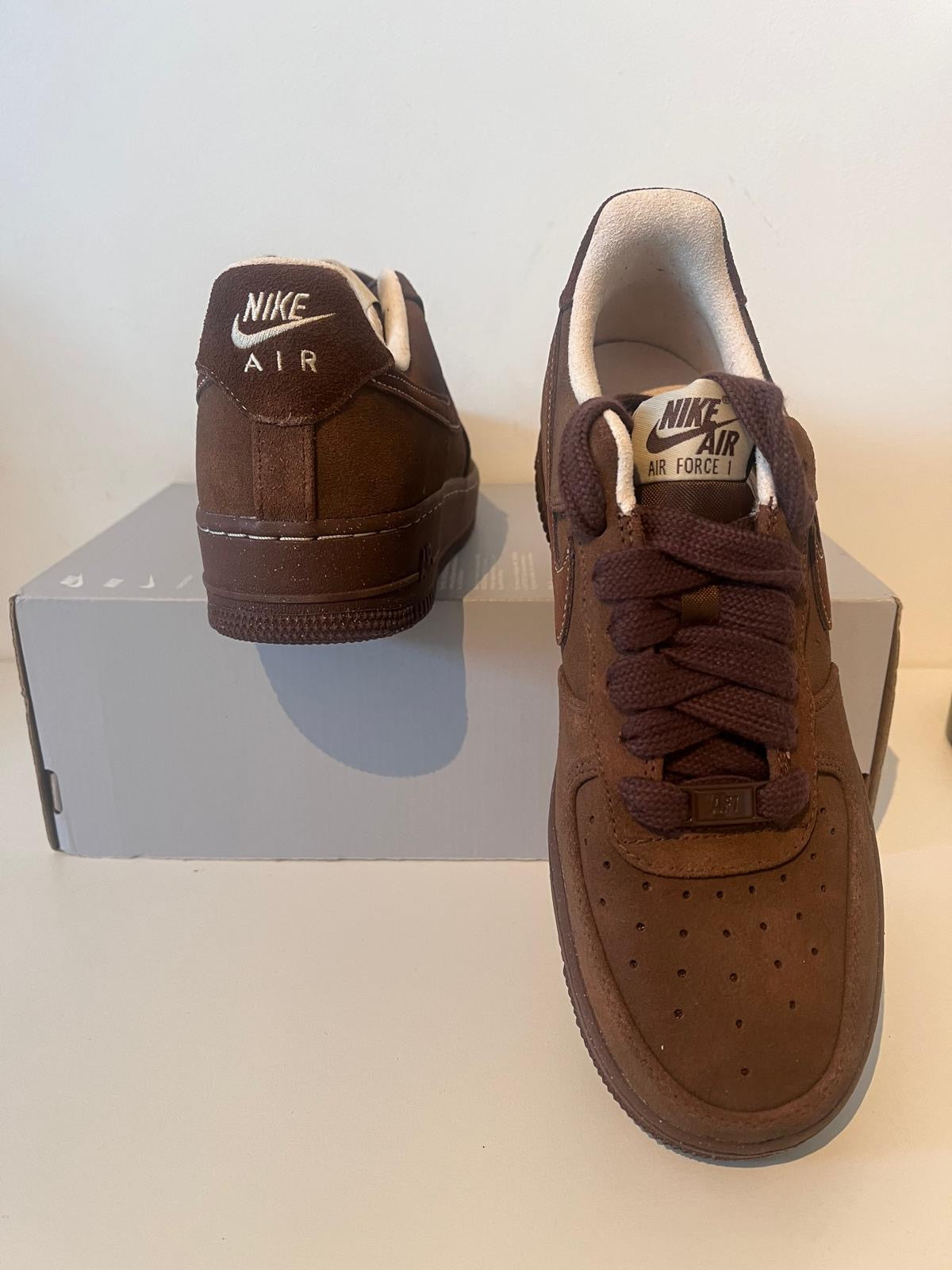 Nike Air Force 1 braun, Größe 39