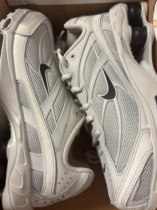 Nike Shox Ride 2 in creme/schwarz, Größe 36,5