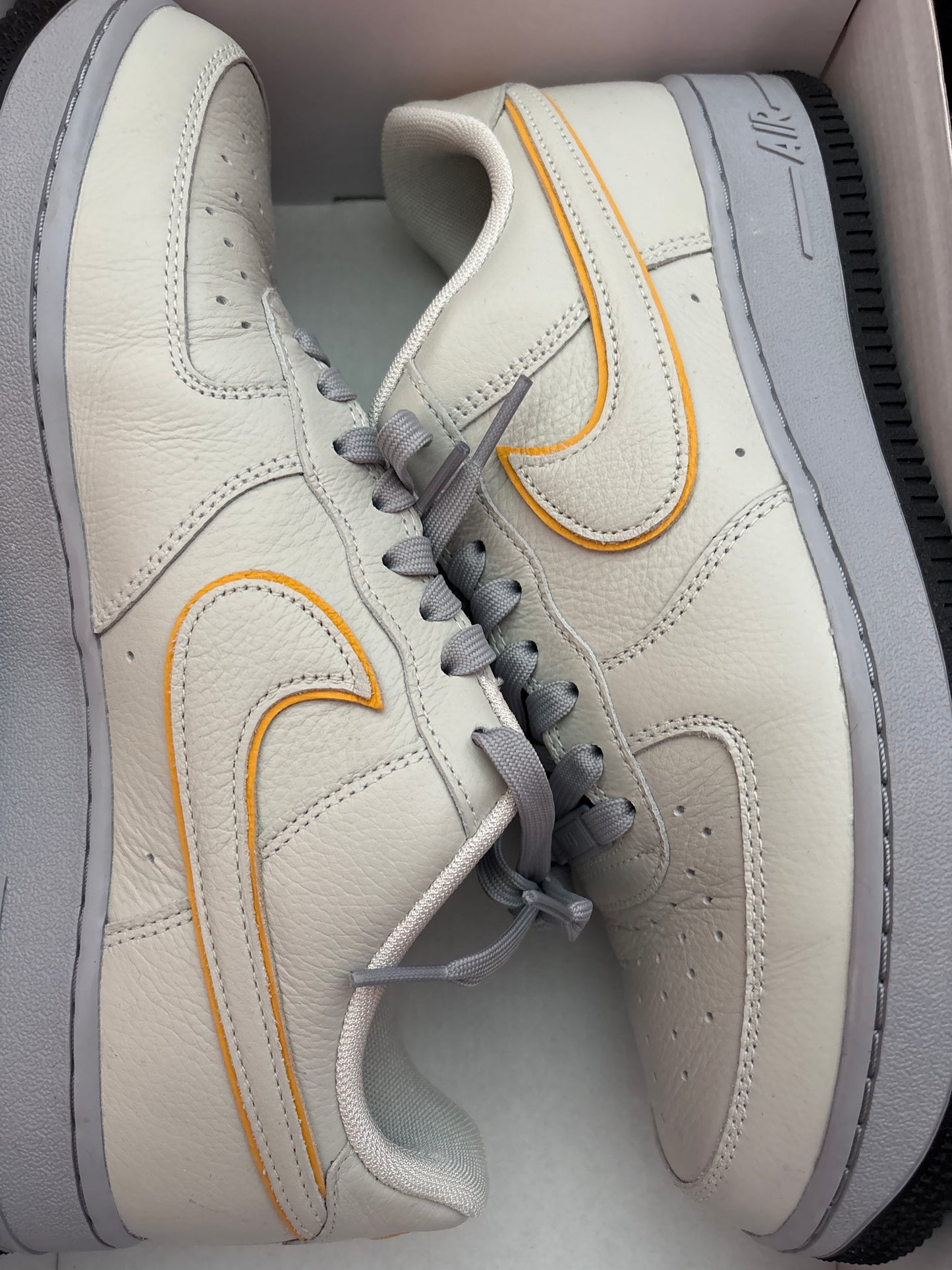 Nike Air Force 1 Gr. 43 Grautöne/orange