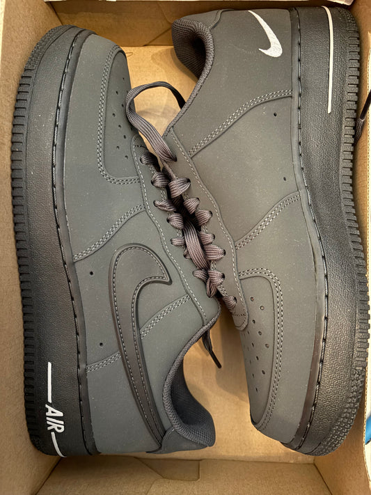 Nike Air Force 1 in schwarz/grau , Größe 40,5