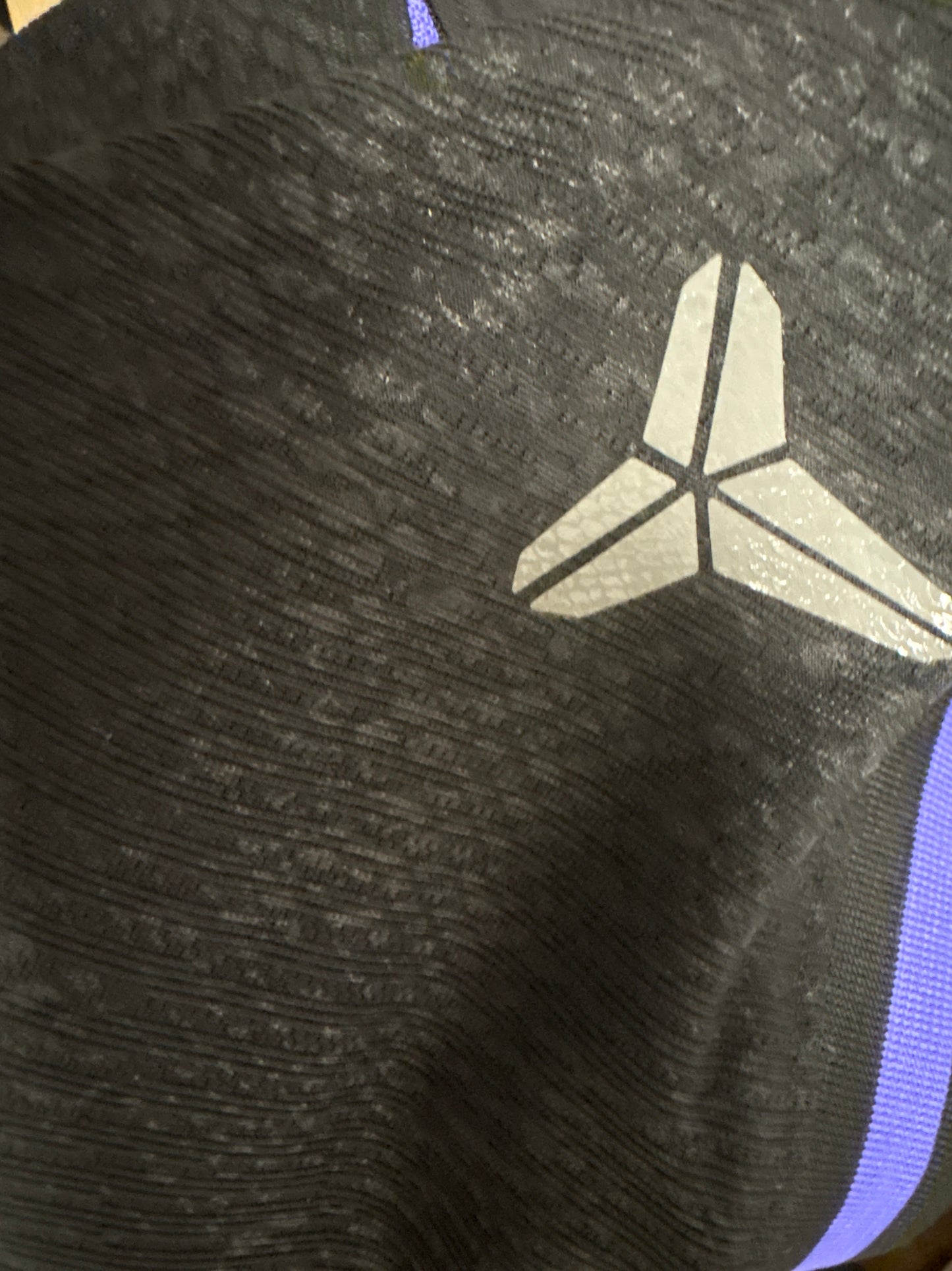 Nike kurze Basketball Hose Kobe, schwarz/lila, Größe L