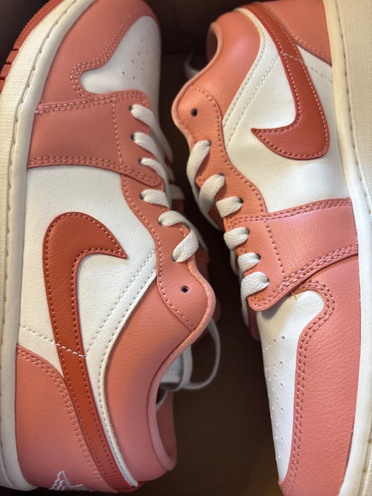 Nike Air Jordan 1 low, Aprikot/lachs, Größe 42,5