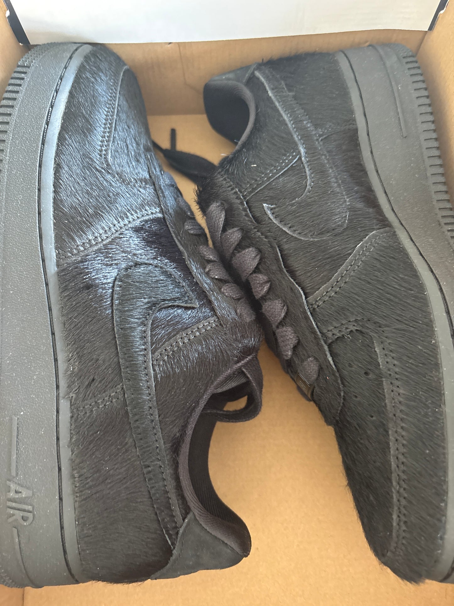 Nike Air Force 1 schwarz/haare, Größe 40