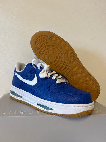 Nike Air Force 1 Low EVO in blau/weiß/braun, Größe 40,5