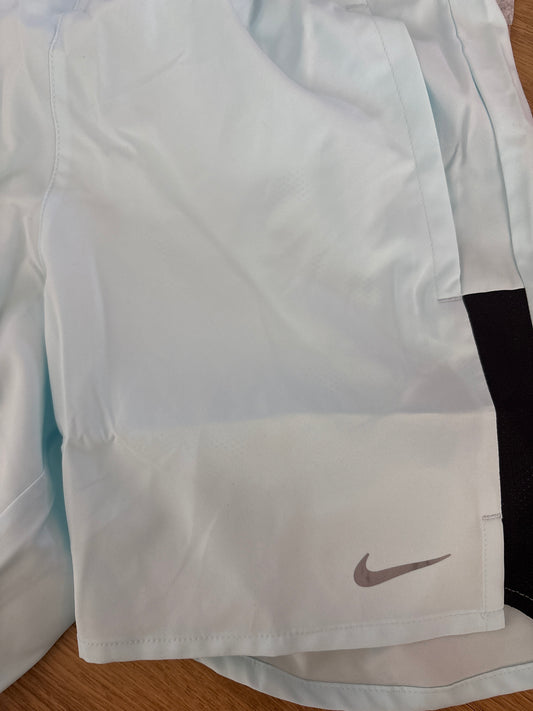 Nike Kinder kurze Hose, hellblau, Größe wählbar