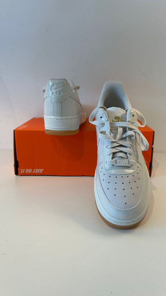 Nike Air Force 1 weiss/creme mit Lack Muster, Größe 36,5