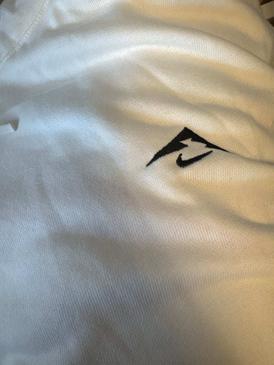Nike Trail Hoodie, Creme/rot, Größe wählbar